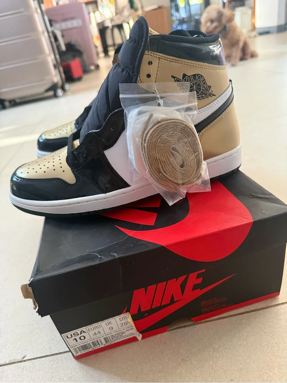 Jordan 1 High OG Black/Gold/White Men’s Sneakers